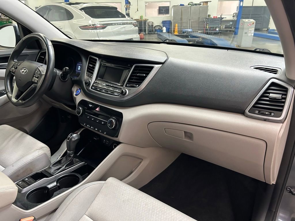 Used 2017 Hyundai Tucson Sport FWD image 13
