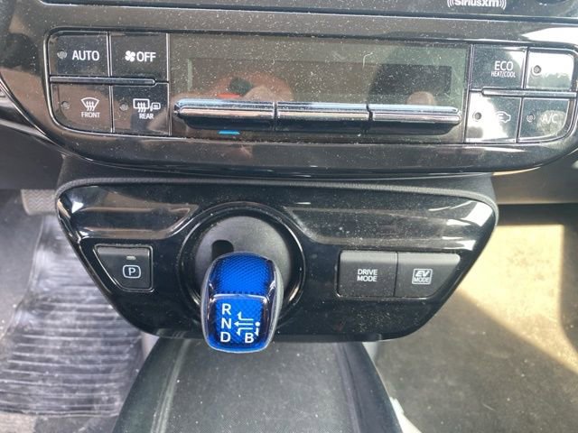 Used 2022 Toyota Prius LE image 19