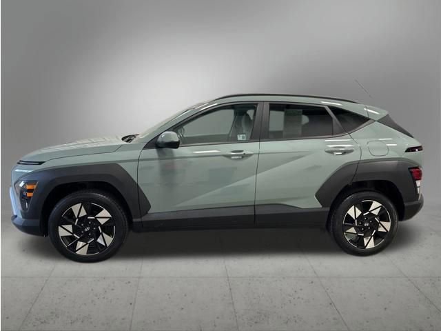Used 2024 Hyundai Kona SEL AWD/4WD image 2