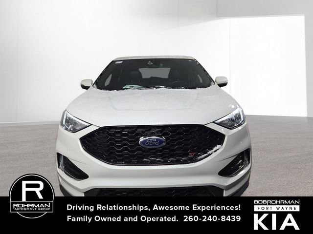 Used 2021 Ford Edge ST image 3