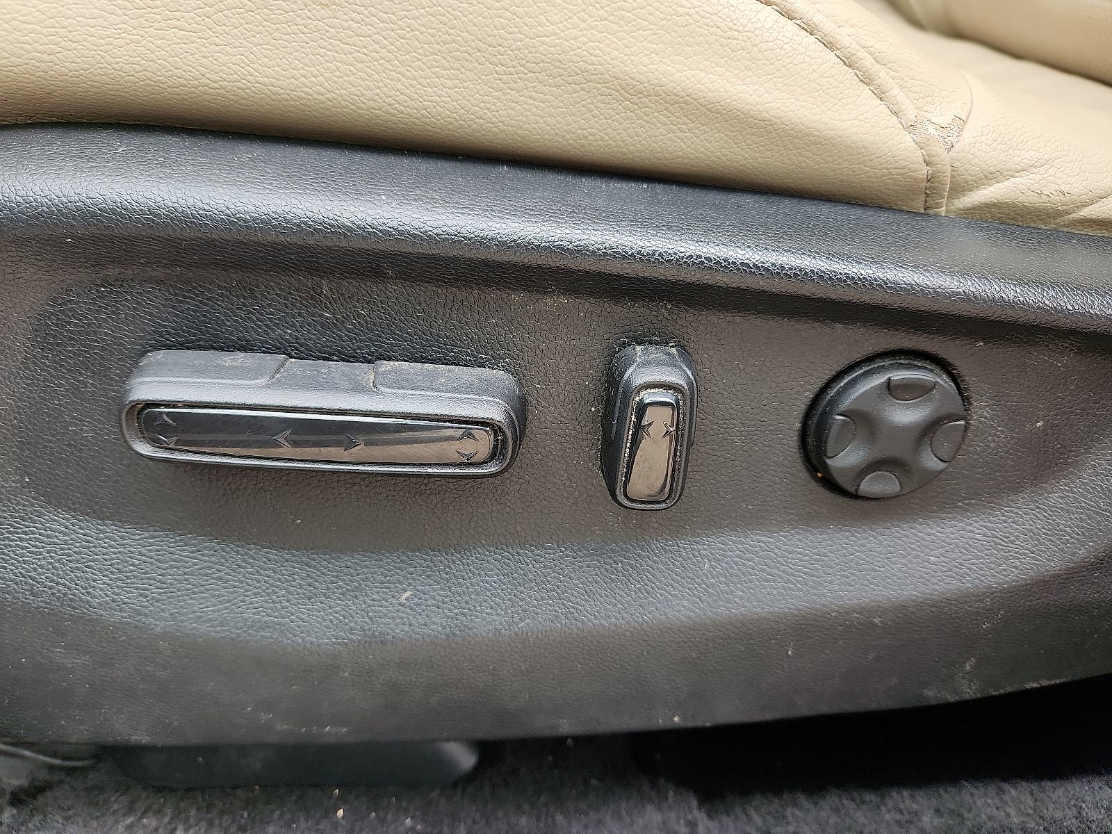 Used 2019 Honda CR-V Touring image 14