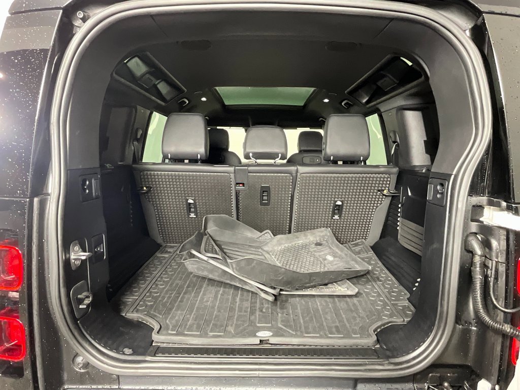 Certified 2022 Land Rover Defender 110 X-Dynamic SE image 27