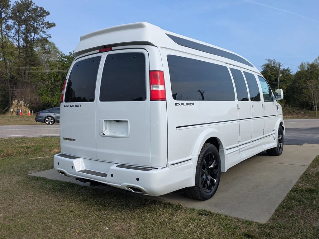 New 2026 Chevrolet Express 2500 Extended RWD image 2