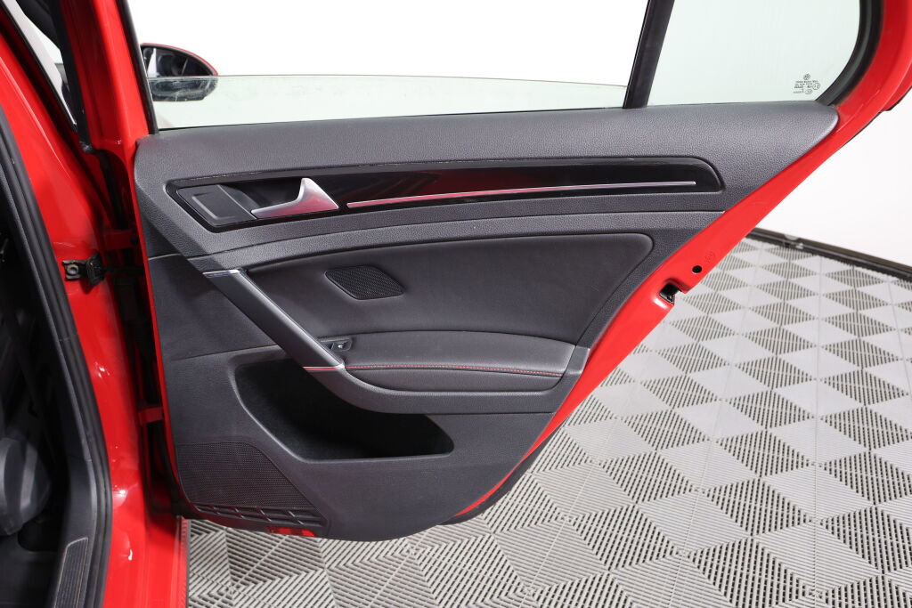 Used 2016 Volkswagen GTI Autobahn image 21