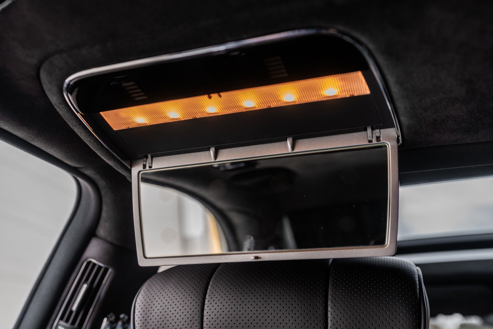 Used 2009 Maybach 57 S image 37