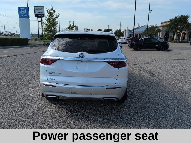 Used 2023 Buick Enclave Essence AWD/4WD image 15