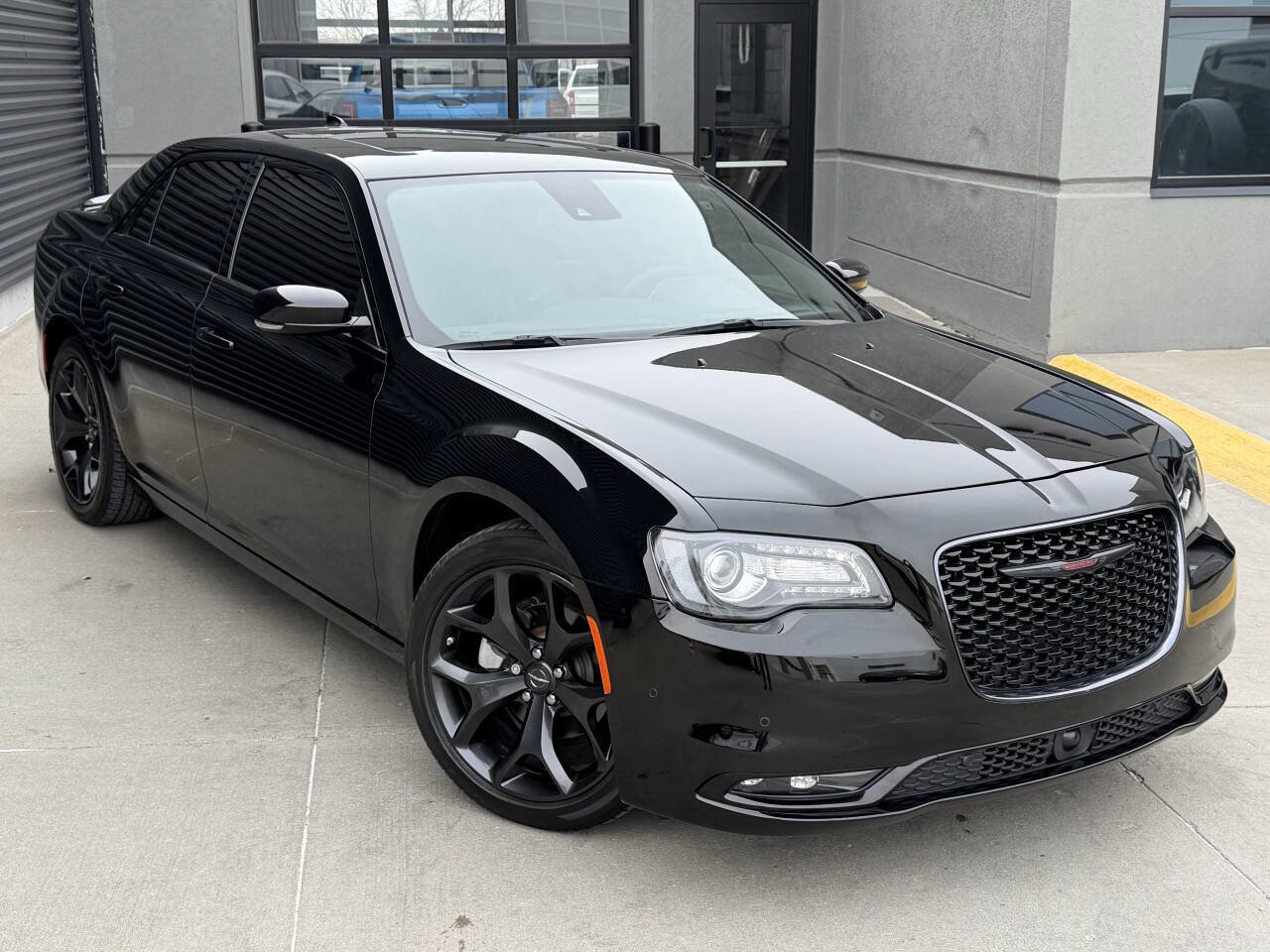 Used 2022 Chrysler 300 S w/ Comfort Group image 6
