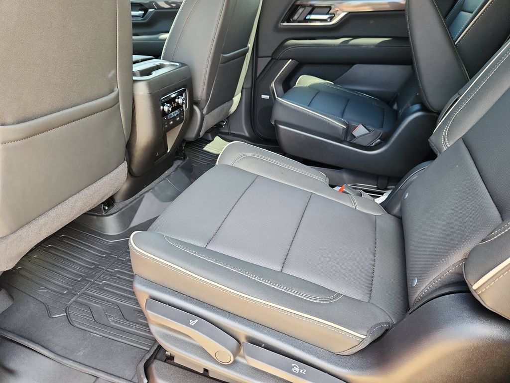New 2026 GMC Yukon XL Elevation w/ Elevation Premium Package AWD/4WD image 9