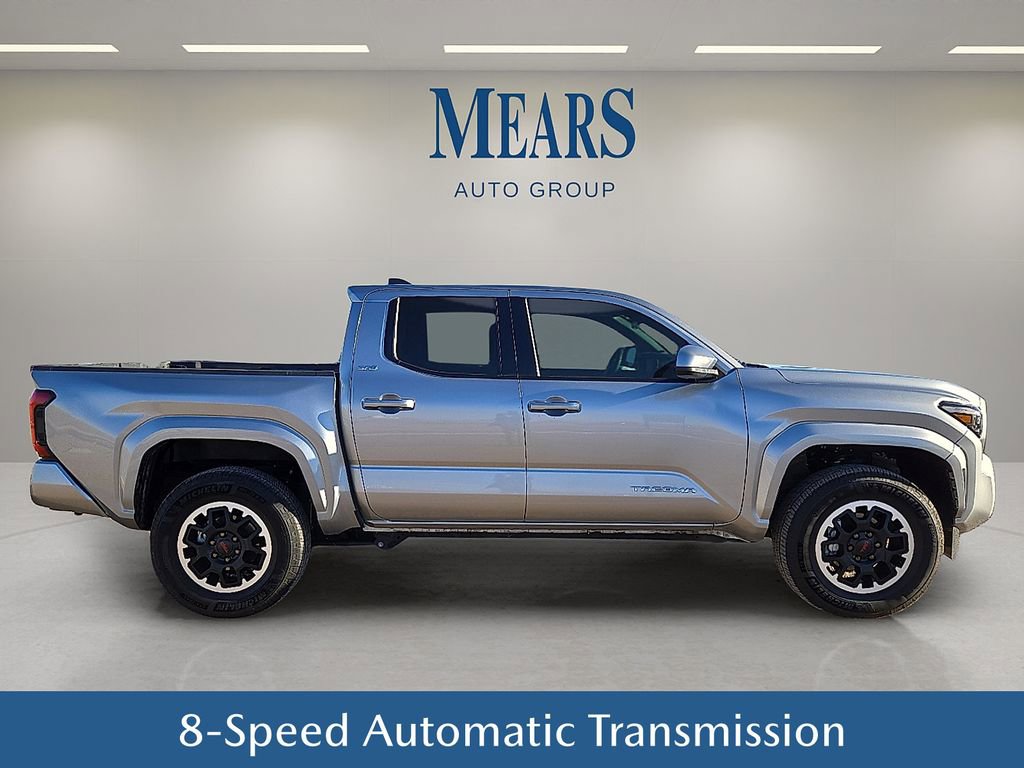 Used 2025 Toyota Tacoma SR5 image 5