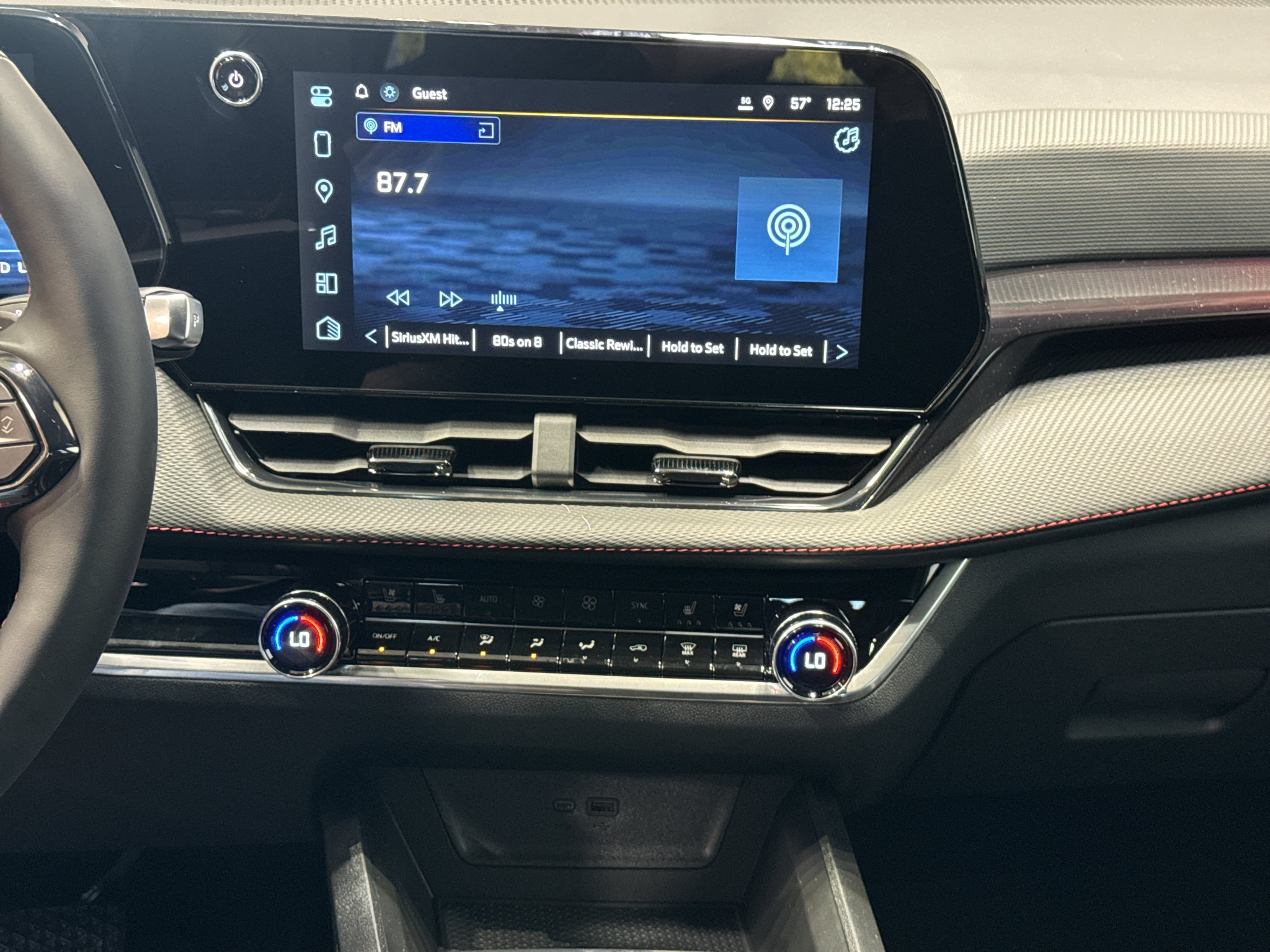 New 2027 Chevrolet Equinox RS w/ Convenience Package III AWD/4WD image 29