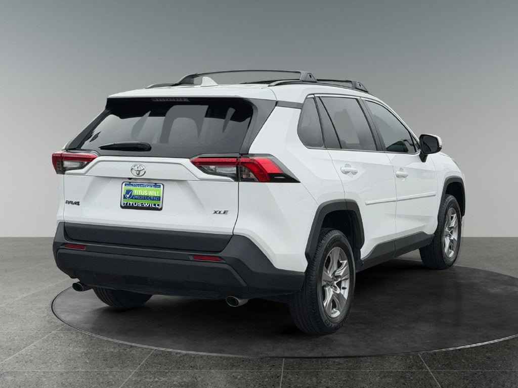 Used 2022 Toyota RAV4 XLE w/ Convenience Package FWD image 9