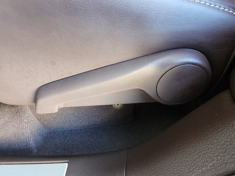 Used 2019 Lexus RX 450h AWD w/ Navigation Package image 89