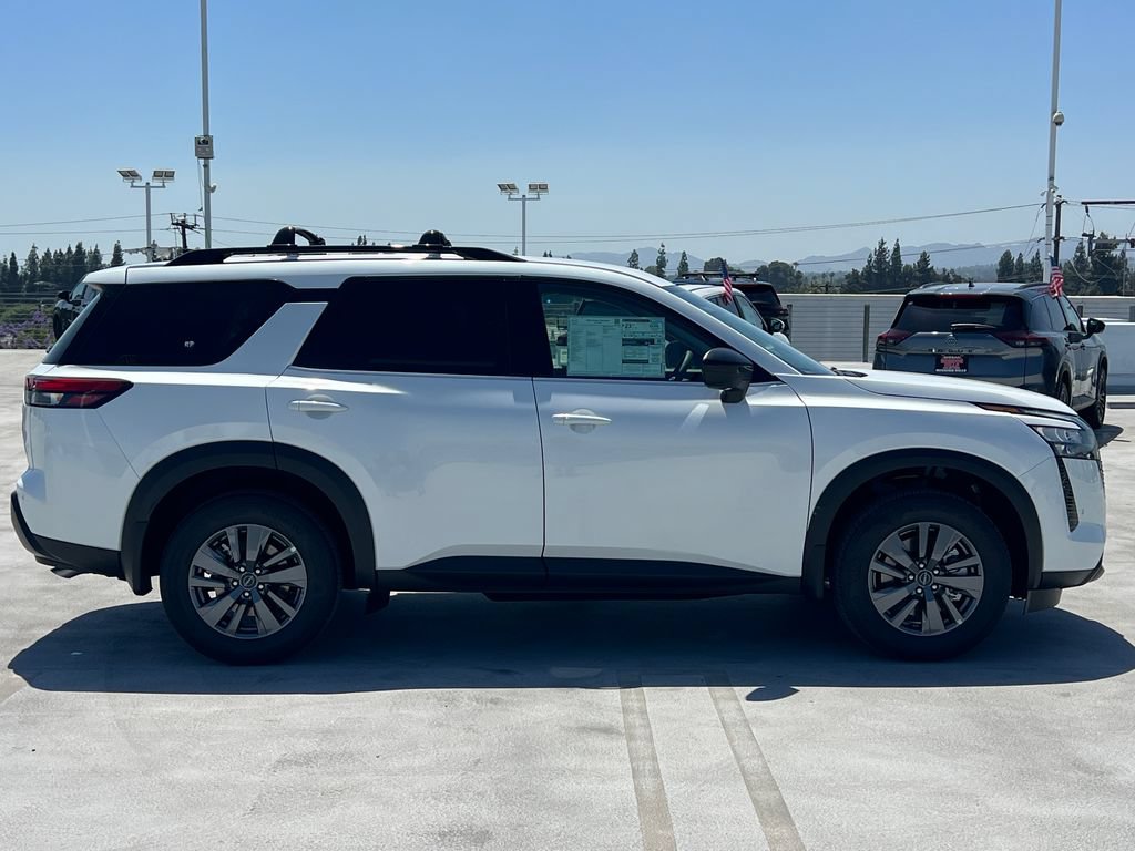 New 2026 Nissan Pathfinder SV FWD image 9