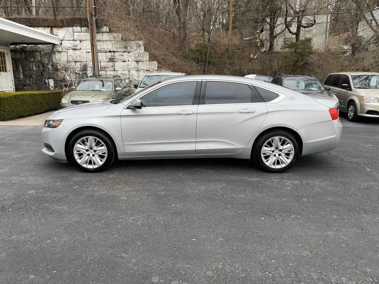 Used 2018 Chevrolet Impala LS FWD image 2