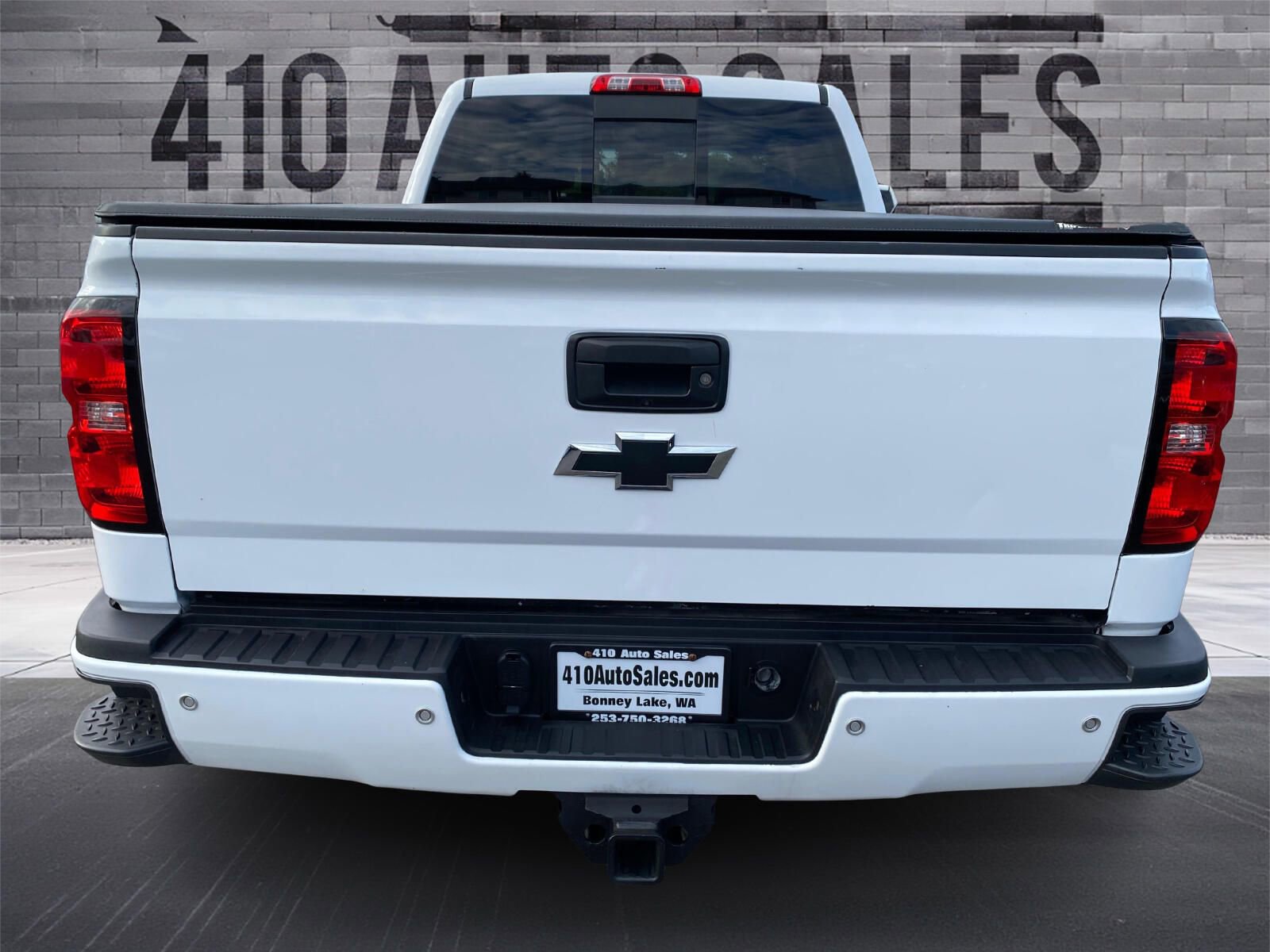 Used 2015 Chevrolet Silverado 3500 LTZ image 4
