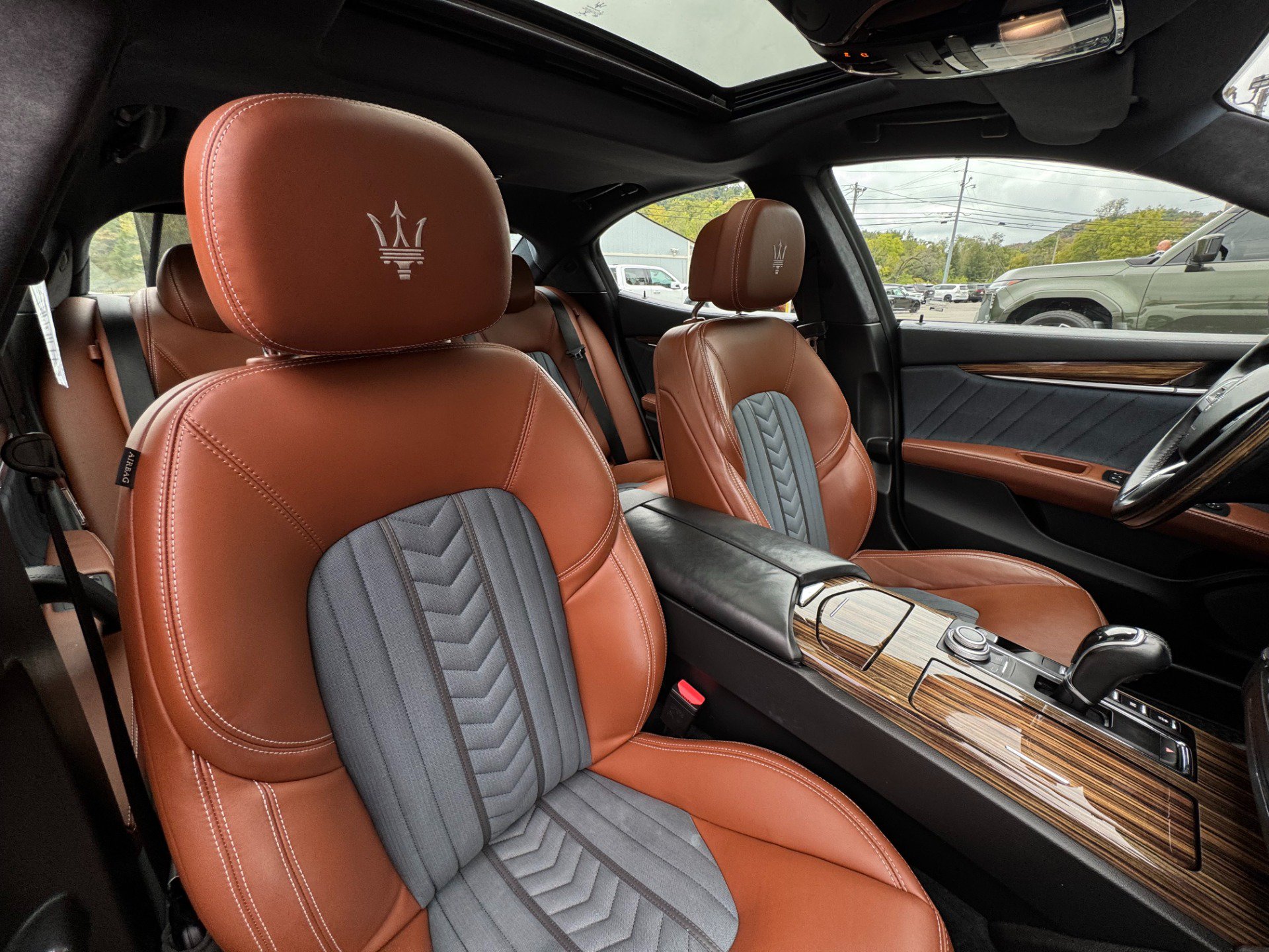 Used 2018 Maserati Ghibli S GranLusso AWD/4WD image 34