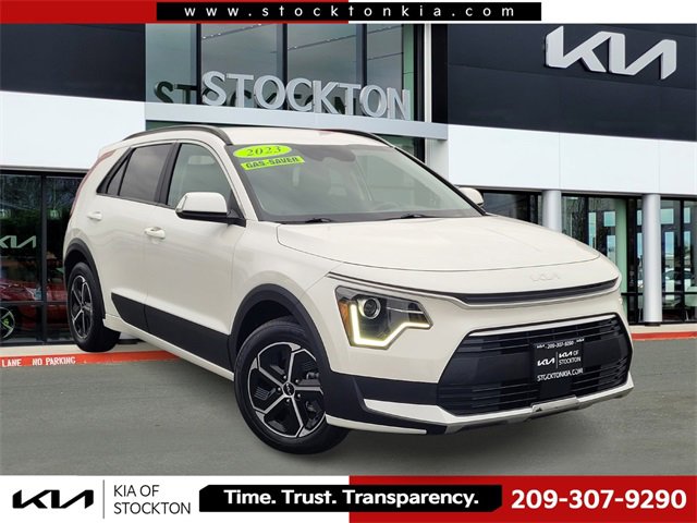 Used 2023 Kia Niro EX video 1