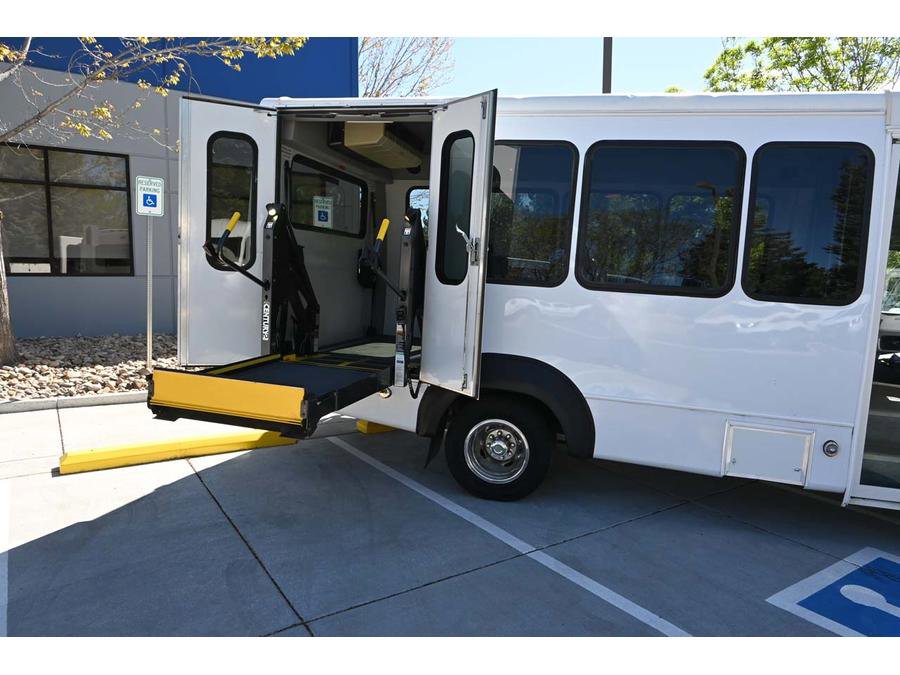 Used 2012 Ford E-350 and Econoline 350 Super Duty w/ Shuttle Bus Prep Pkg RWD image 19