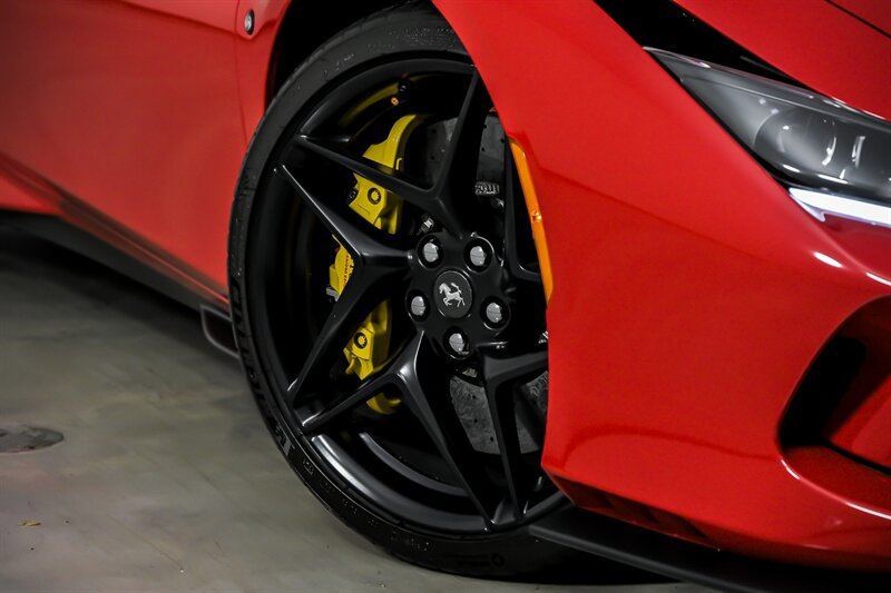 Used 2022 Ferrari F8 Tributo RWD image 4