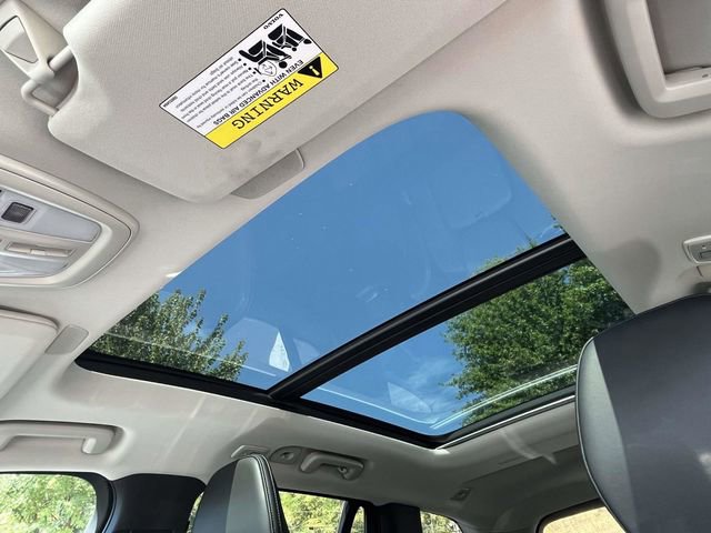 Used 2025 Volvo XC90 B5 Core image 16