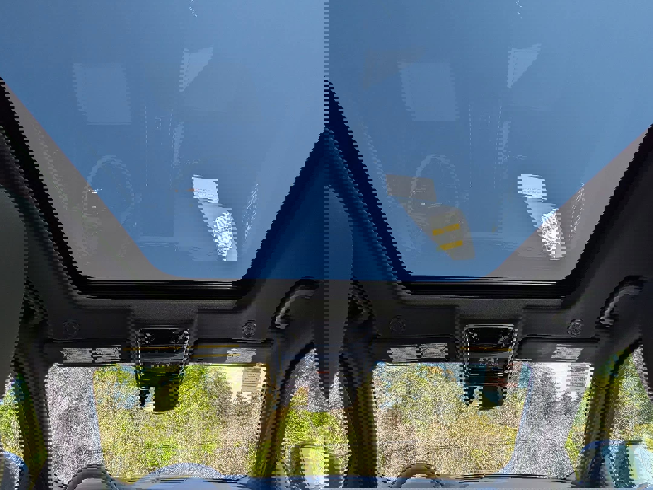 New 2026 Land Rover Range Rover Velar Dynamic SE AWD/4WD image 25