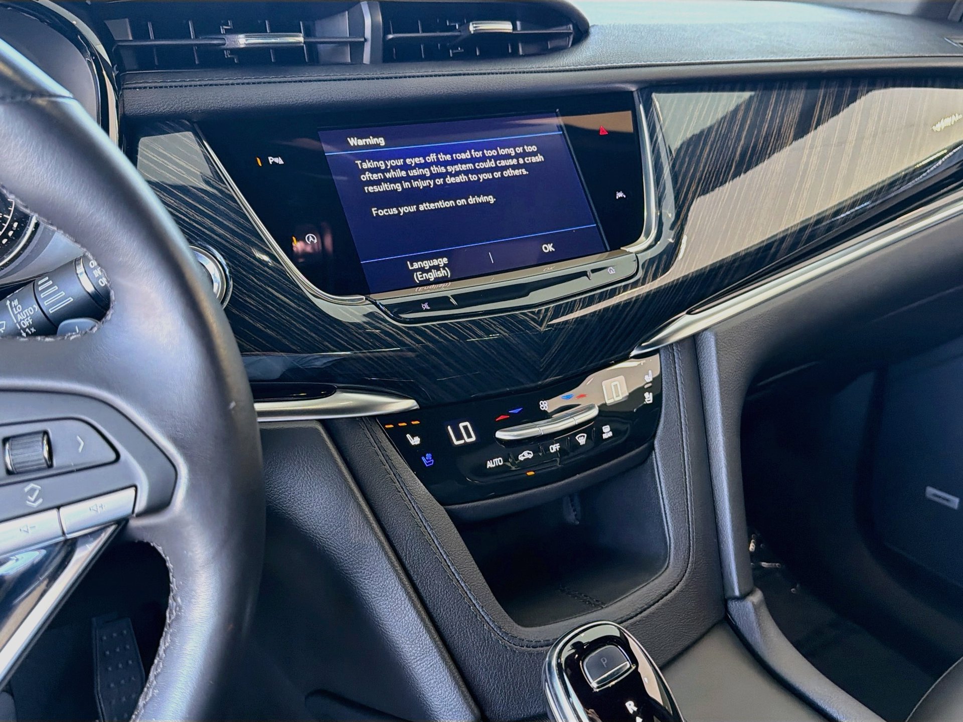 Certified 2024 Cadillac XT6 Premium Luxury FWD image 30