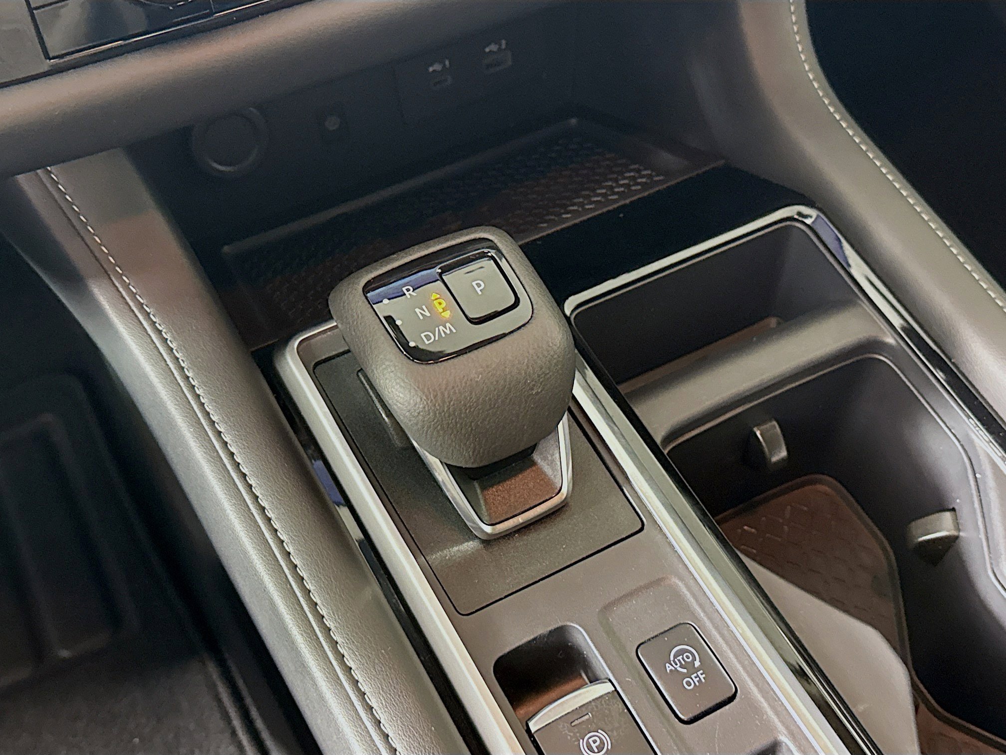 Used 2024 Nissan Pathfinder SL w/ Black Appearance Package image 20