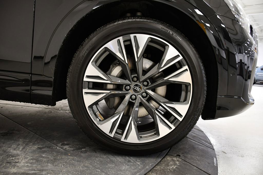 New 2026 Audi Q8 Premium Plus image 16