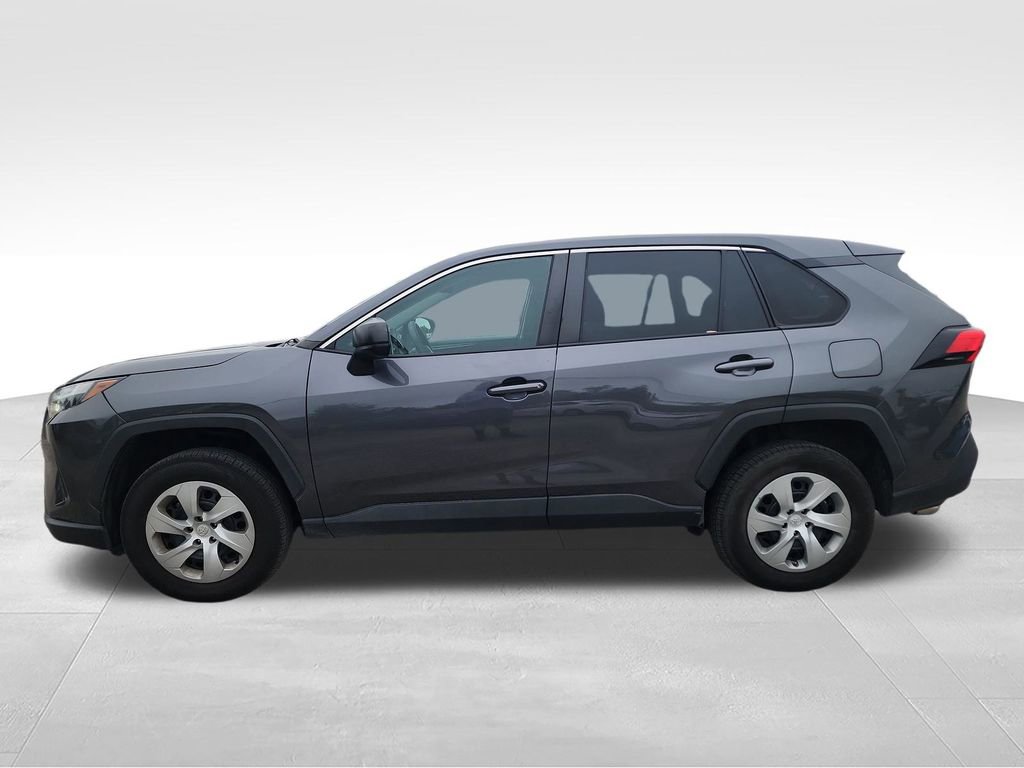 Used 2023 Toyota RAV4 LE FWD image 6