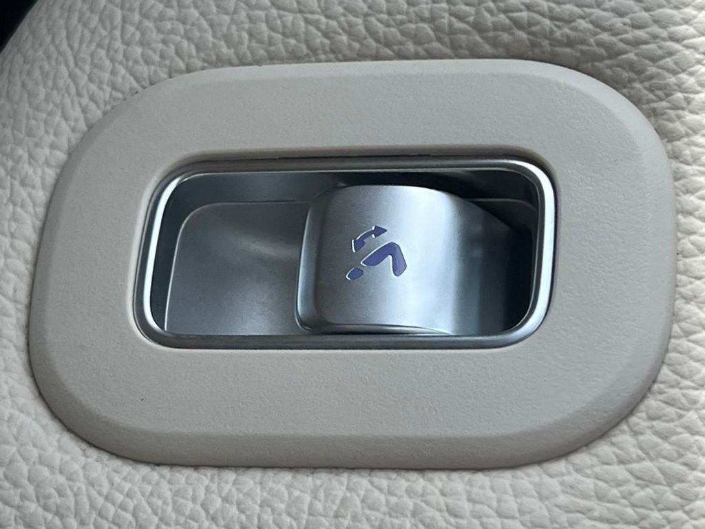 Certified 2022 Mercedes-Benz GLS 450 4MATIC image 35