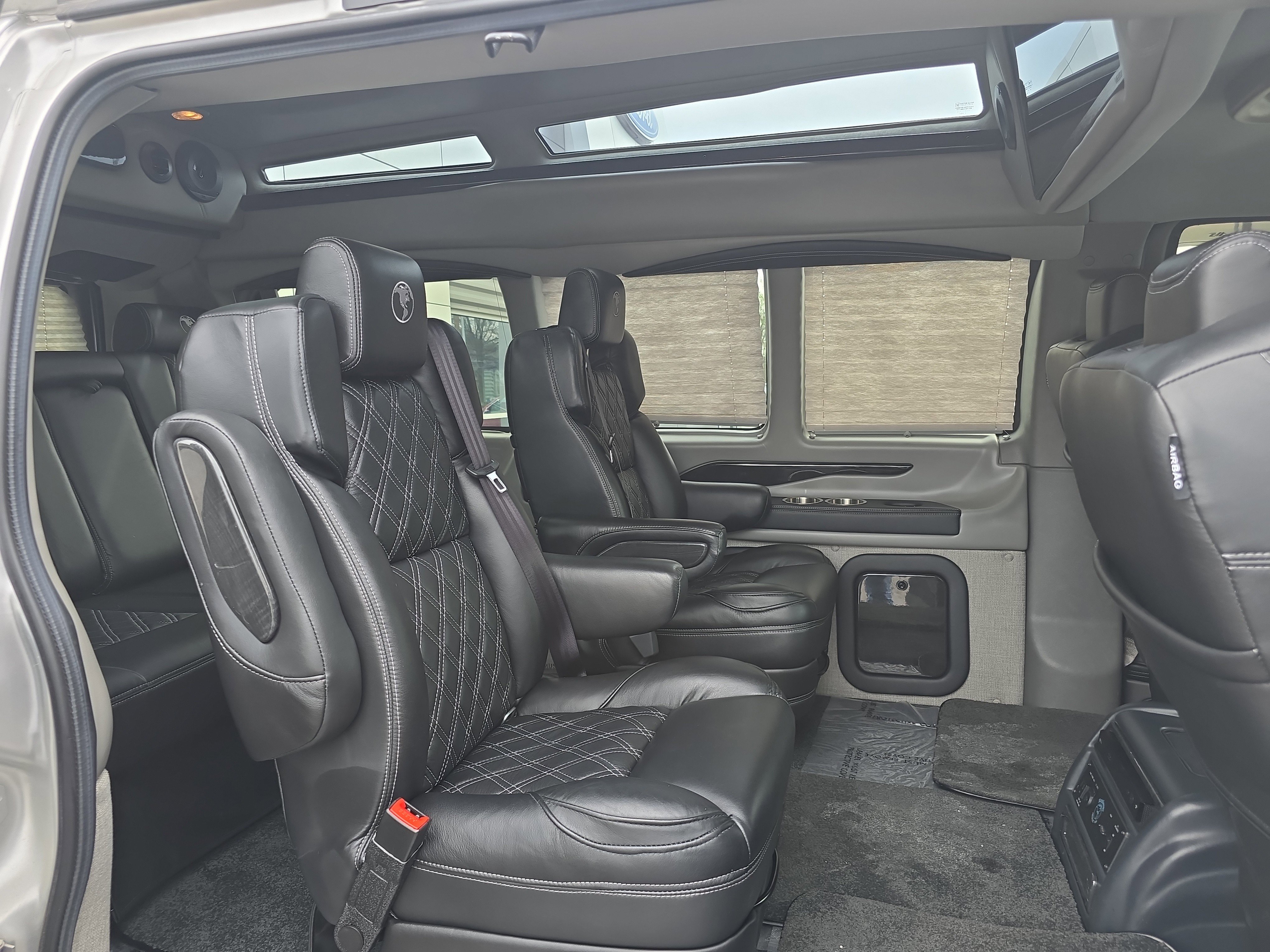 Used 2021 Chevrolet Express 2500 LS w/ Enhanced Convenience Package RWD image 19