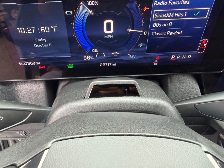 Used 2024 Chevrolet Equinox EV RS FWD image 13