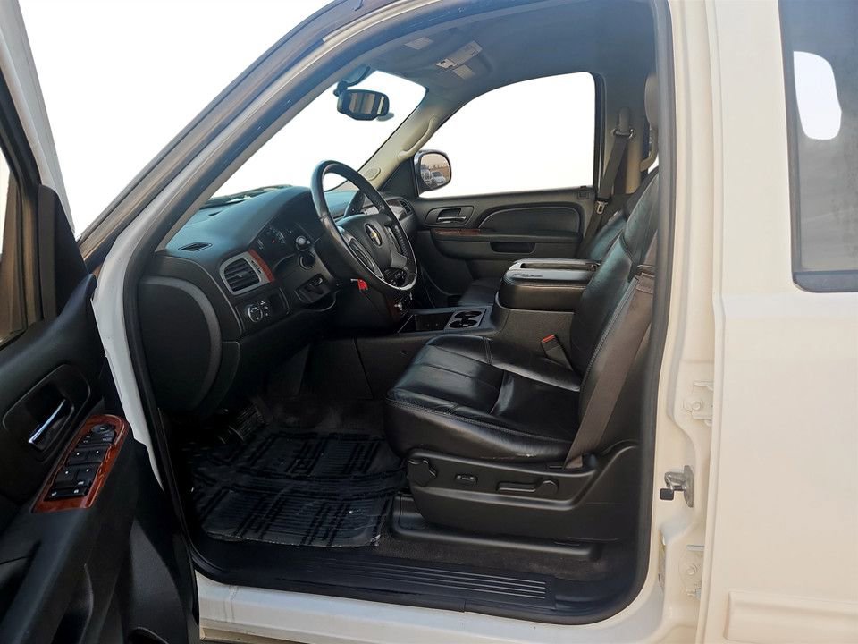 Used 2011 Chevrolet Tahoe LT w/ Texas Edition image 25