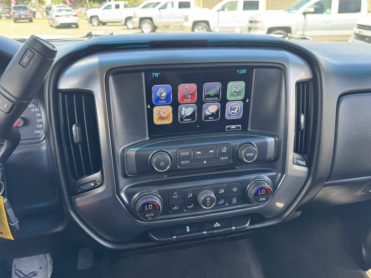 Used 2018 Chevrolet Silverado 1500 LT w/ LT Eassist Package RWD image 27