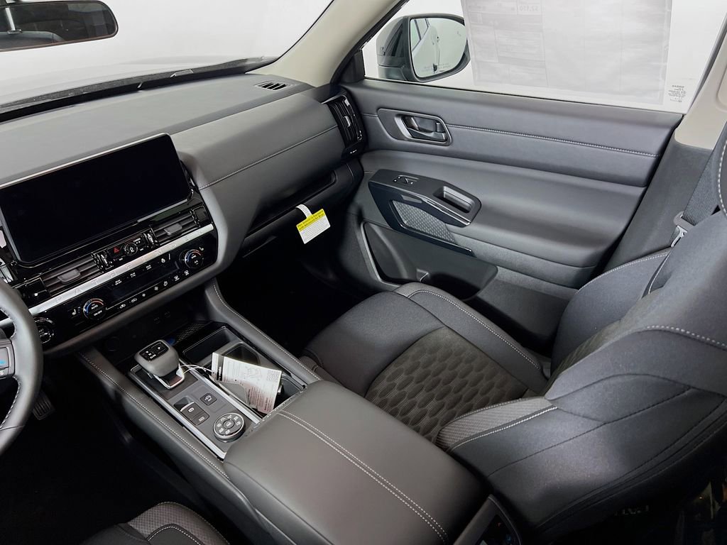 New 2026 Nissan Pathfinder SV image 22