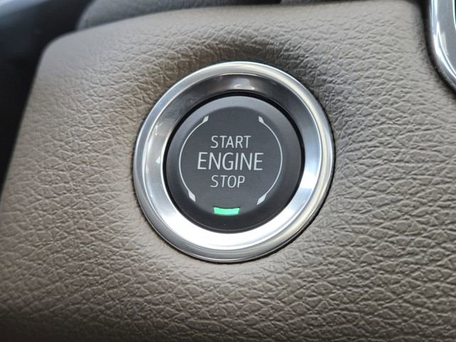 New 2026 GMC Canyon Denali w/ LPO, Denali Black Edition image 16