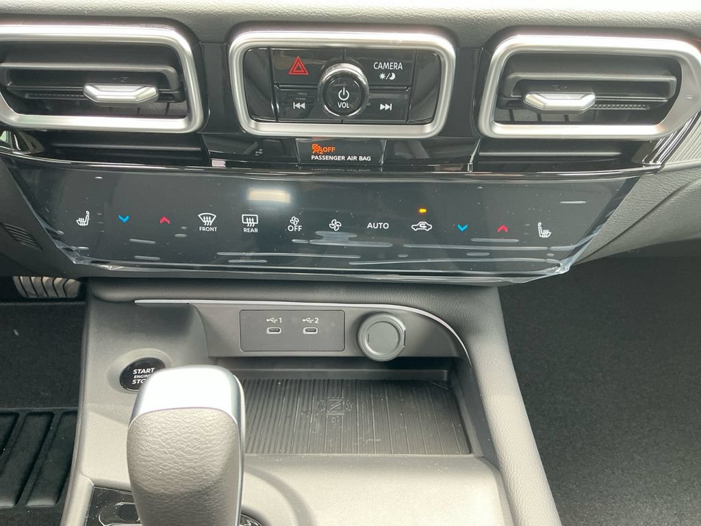 New 2026 Nissan Sentra SR w/ SR Premium Package FWD image 22