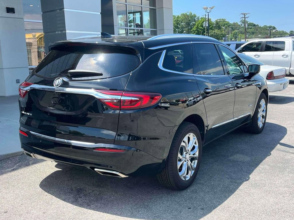 Used 2020 Buick Enclave Avenir w/ Avenir Technology Package AWD/4WD image 3