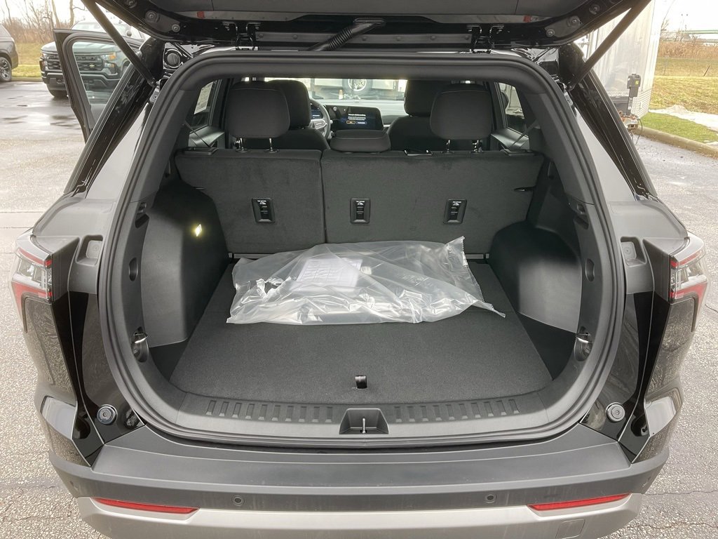 New 2026 Chevrolet Equinox LT w/ Midnight Edition image 27