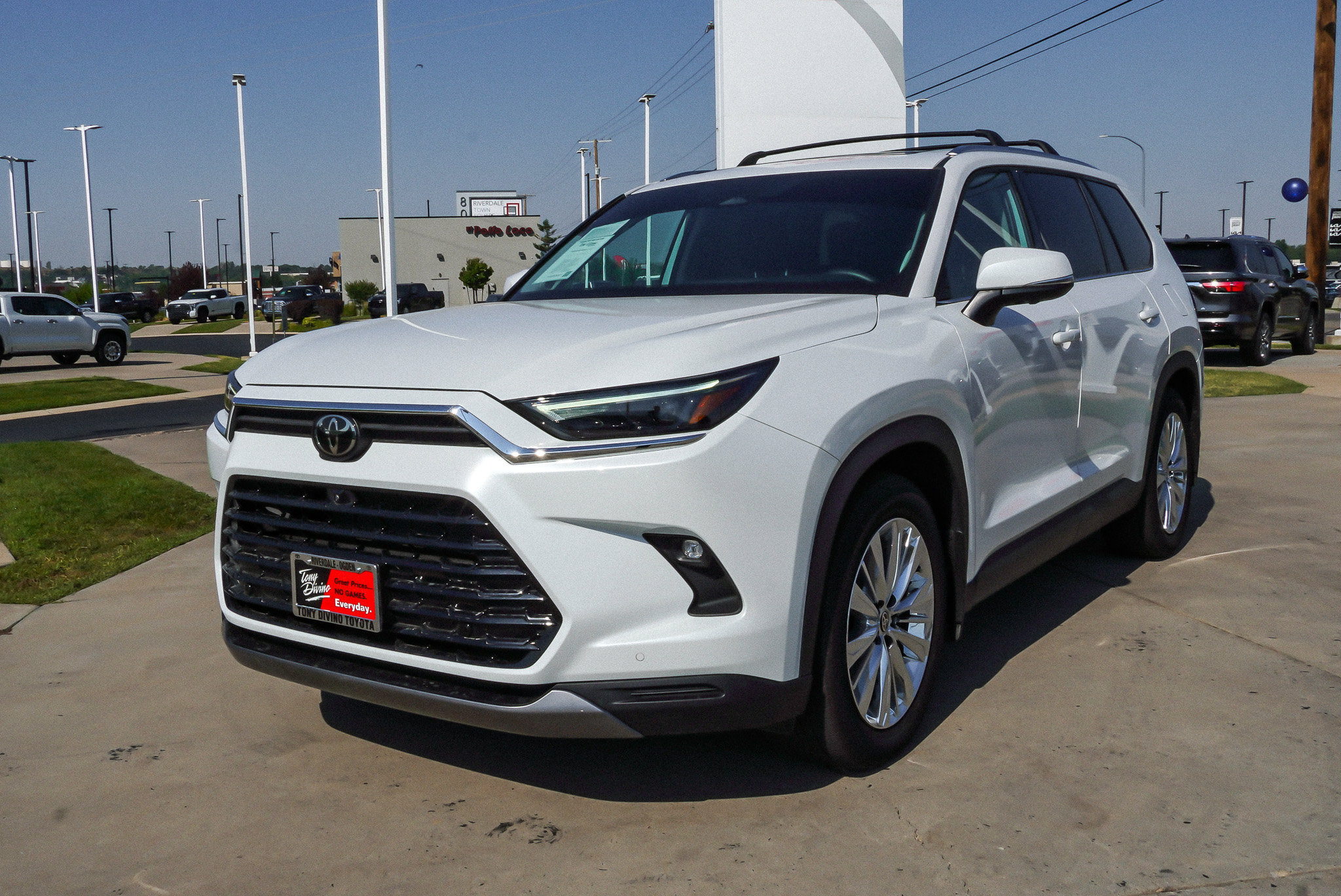 Certified 2025 Toyota Grand Highlander AWD image 4