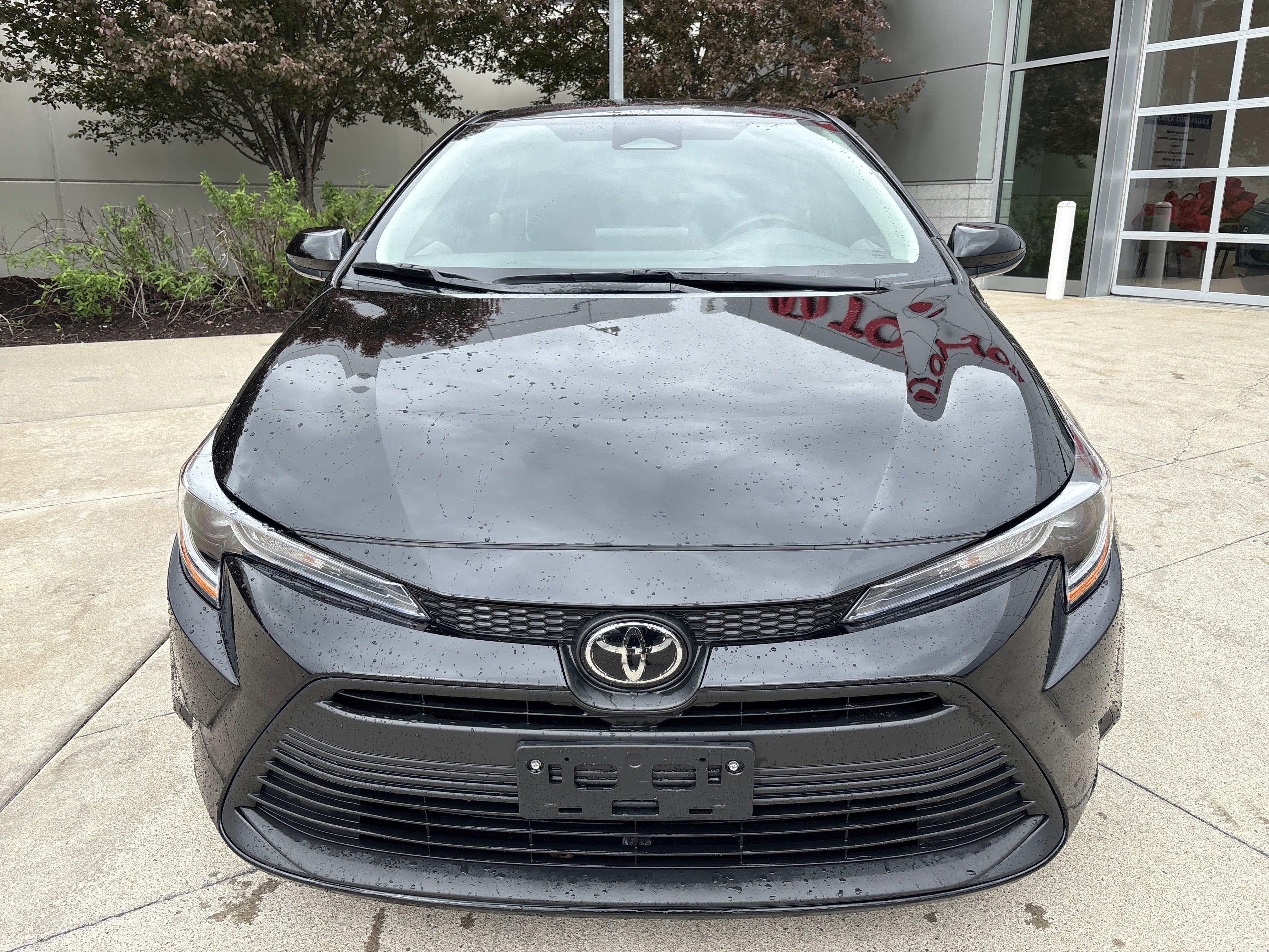 Used 2025 Toyota Corolla LE FWD image 7