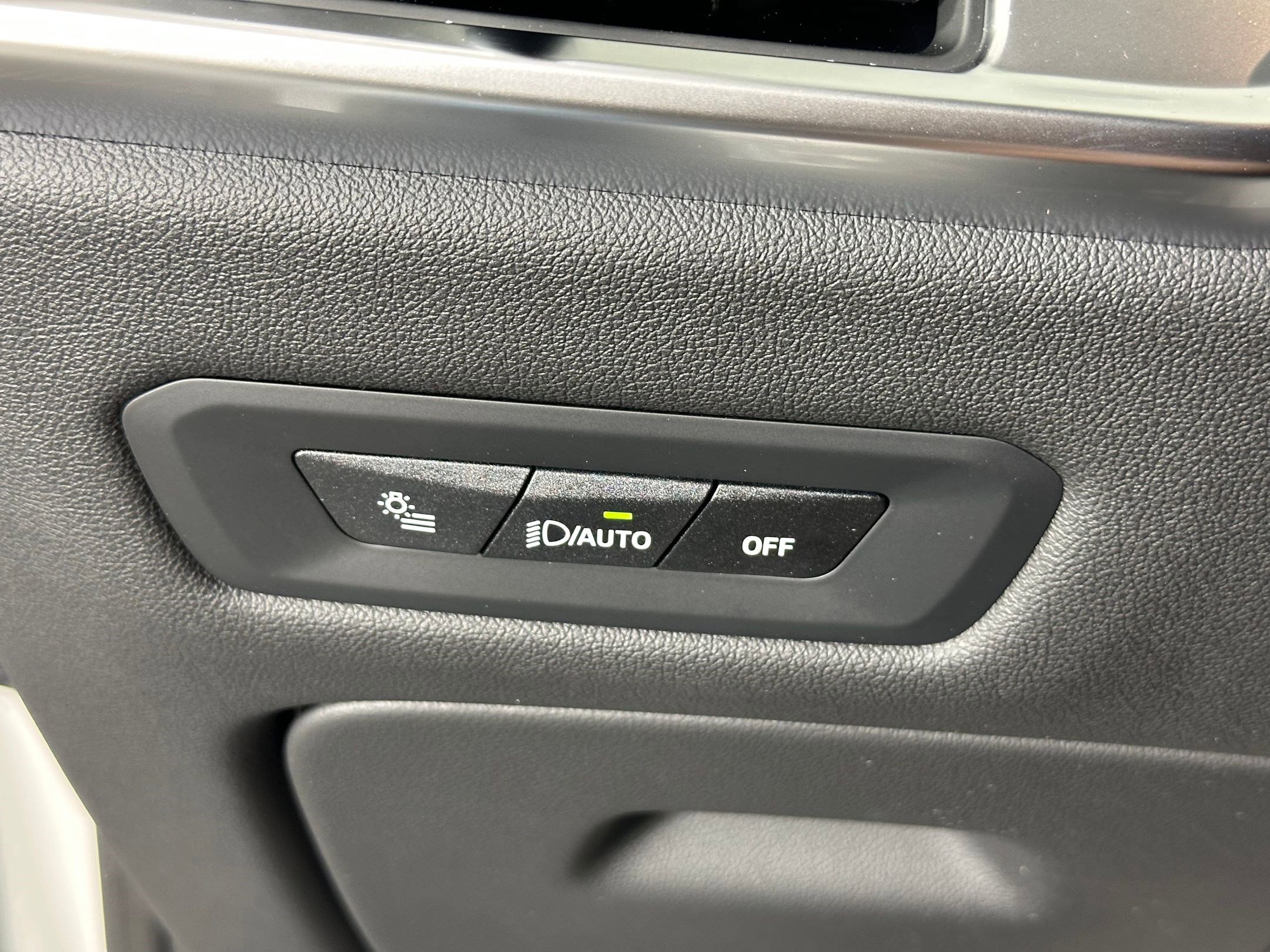 Used 2026 BMW X5 sDrive40i image 27