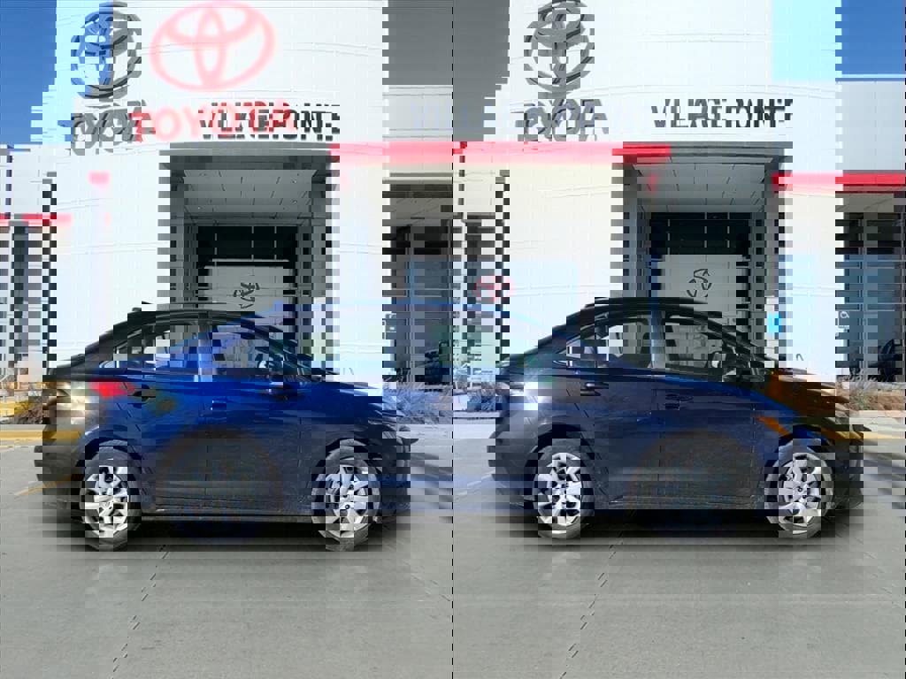 Used 2024 Toyota Corolla LE image 4