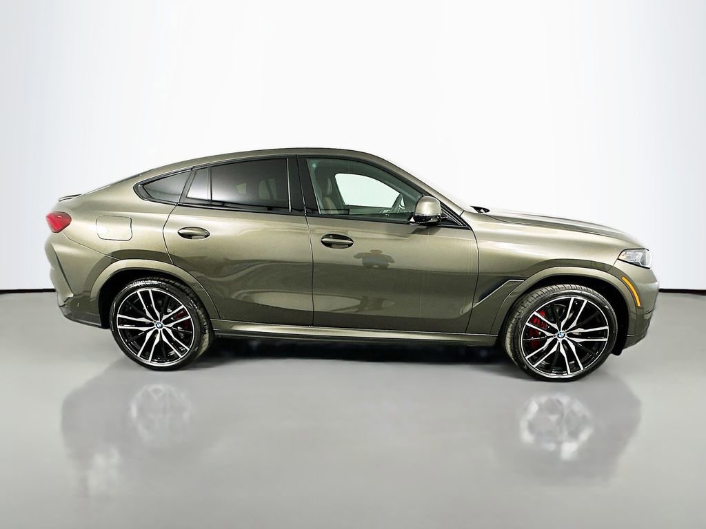 New 2026 BMW X6 xDrive40i w/ Climate Comfort Package image 4