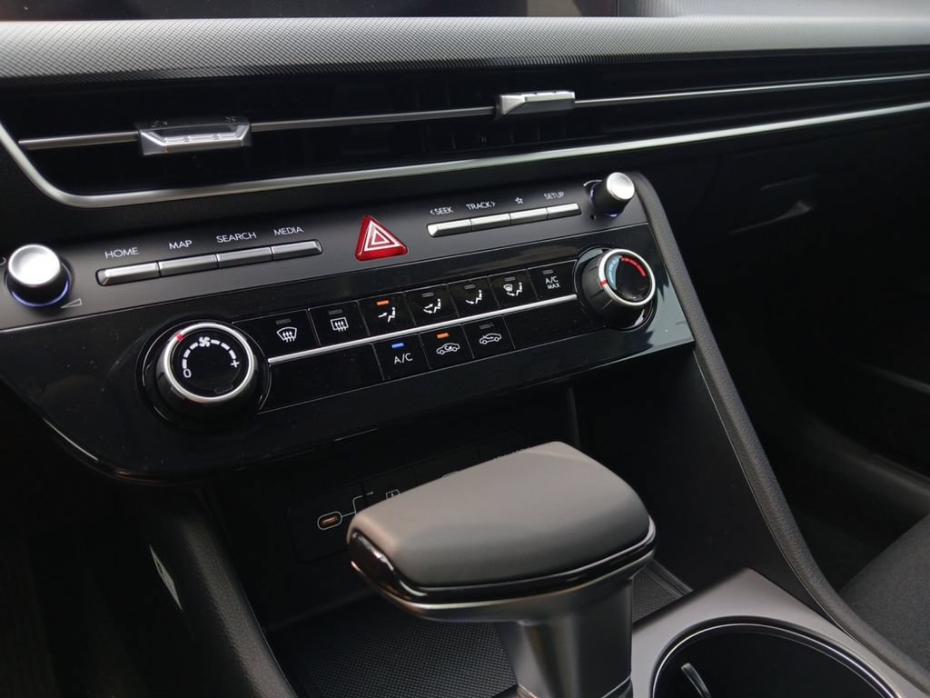 New 2026 Hyundai Sonata SE FWD image 17