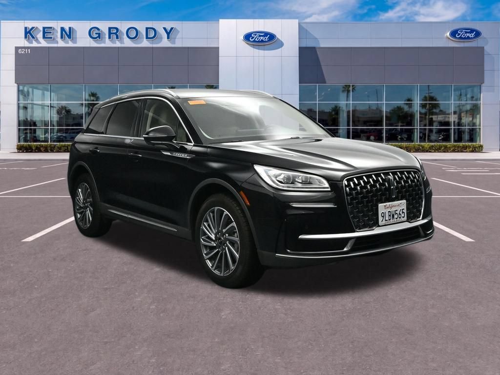 Used 2023 Lincoln Corsair Reserve w/ Equipment Group 201A FWD image 1