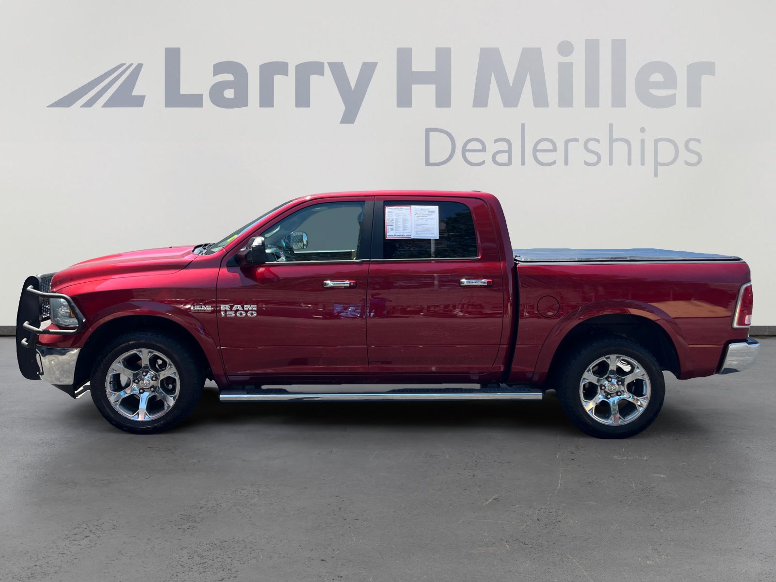 Used 2013 RAM 1500 Laramie w/ Convenience Group AWD/4WD image 2