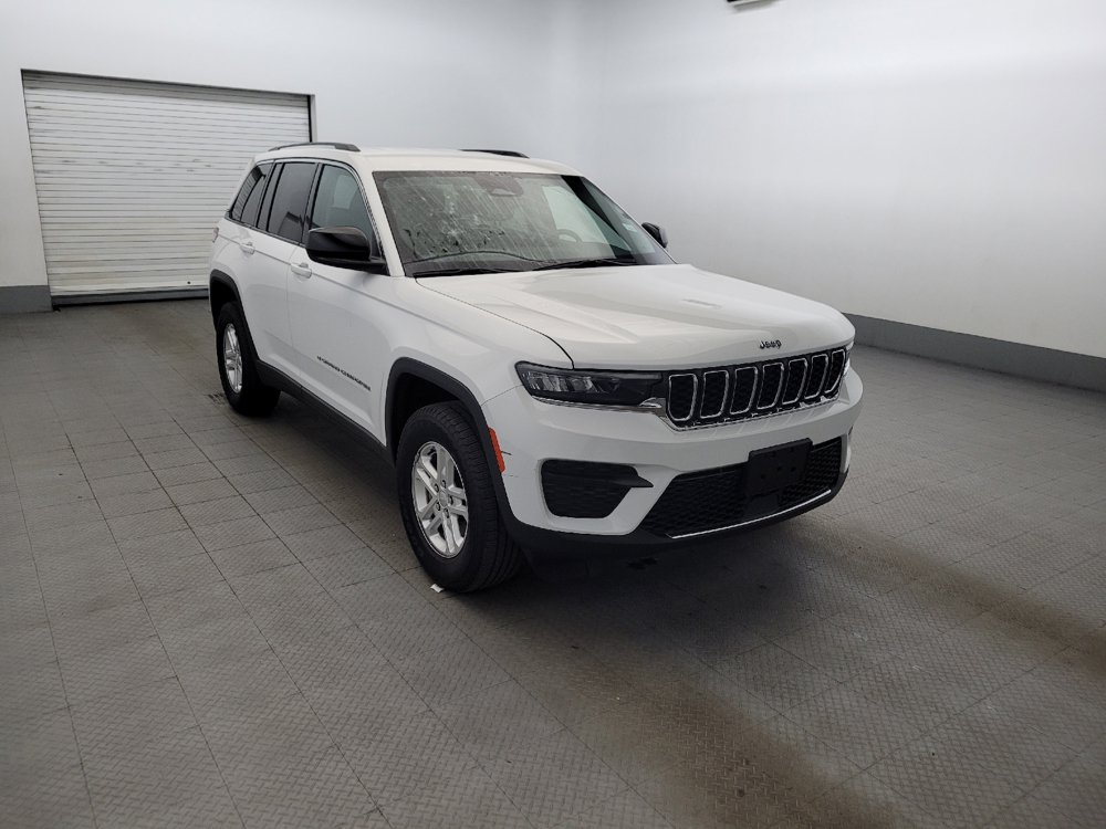 Used 2023 Jeep Grand Cherokee Laredo w/ Luxury Tech Group I AWD/4WD image 13