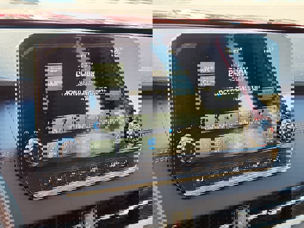 Used 2024 Mitsubishi Outlander SEL image 18