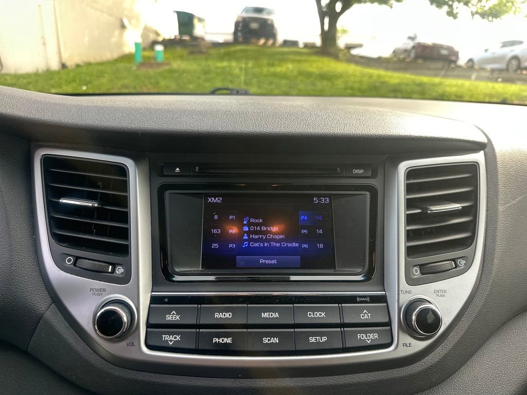 Used 2016 Hyundai Tucson SE w/ Option Group 02 FWD image 16